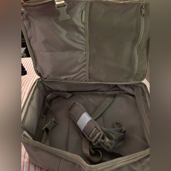 Calpak Terra 26L Duffle/Backpack main image 7